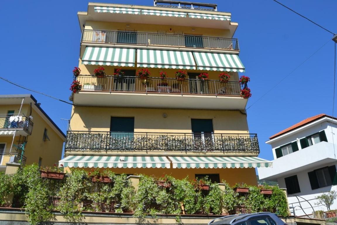 Casa Rosetta Appartement Noli Buitenkant foto